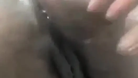 Duşta tek başına yoğun anal mastürbasyon