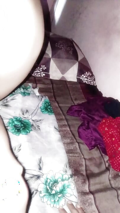 Husband tore his wife's pussy by fucking her with his thick penis