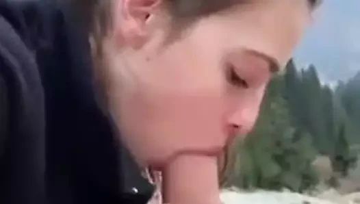yan görünüm açık oral seks