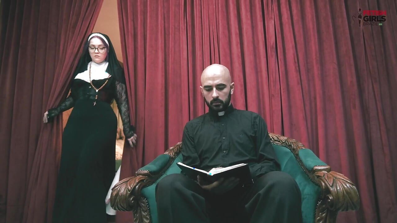 Güzel Brezilyalı kadınlar fetişe hükmediyor, eminim bu güne benzer bir şey görmediniz. Hepsi bir erkek