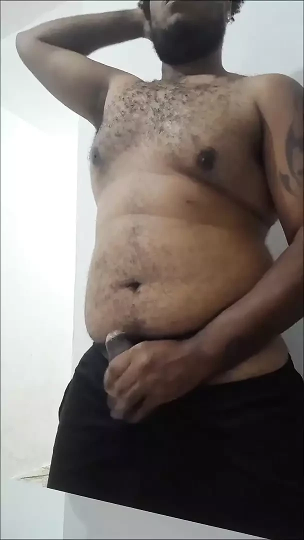 gömleksiz ve dick dışarı