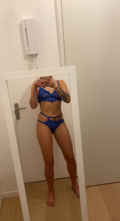 Seksi mavi iç çamaşırı