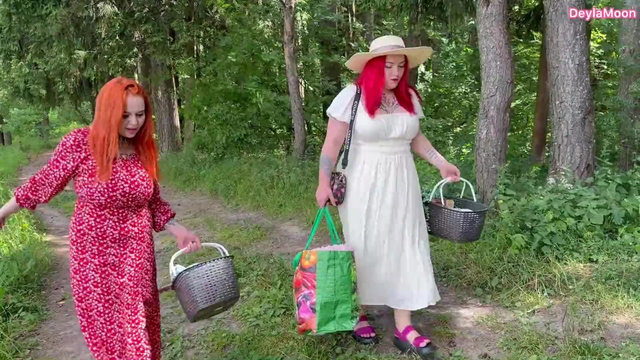 Two girlfriends decided to relax outdoors and have hot sex.