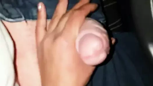 Hızlı handjob ile boşalmak içinde araba