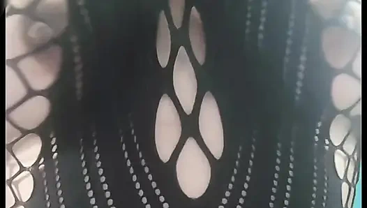 Bak nasıl benimle oynuyorum, senin için okşuyorum