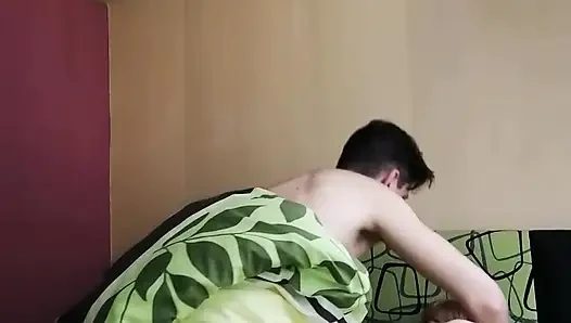 Her şeyden önce, sessizce, böylece kimseyi uyandırmayız...