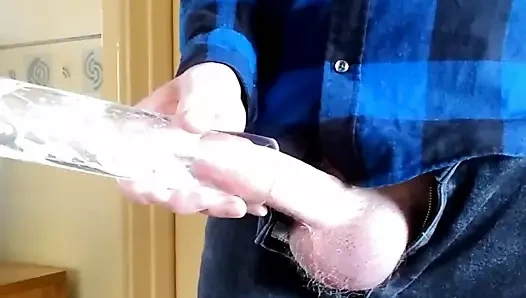 Hala iş başında, elektrikli süpürgemle büyük yükle oynuyorum