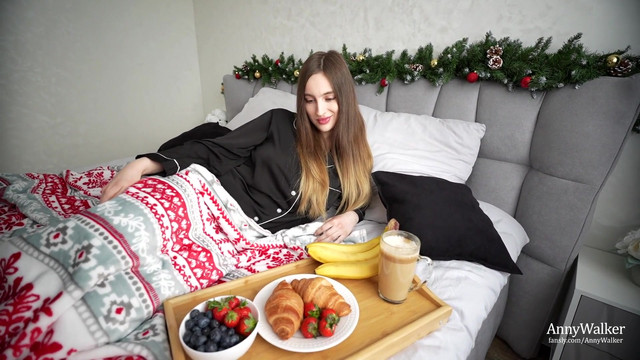 Christmas Breakfast for a Whore Stepsister - Anny Walker