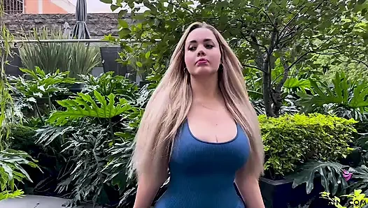 Kalın sarışın spor salonu bebeği Marian Franco ile takılıyor