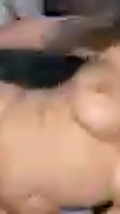 Dined, 69ed, sert sikildim, üstte sallanıyor, alttan ve 55 yaraklı adam fotoğrafçım tarafından domaltılarak yalvardım... | Klip 1