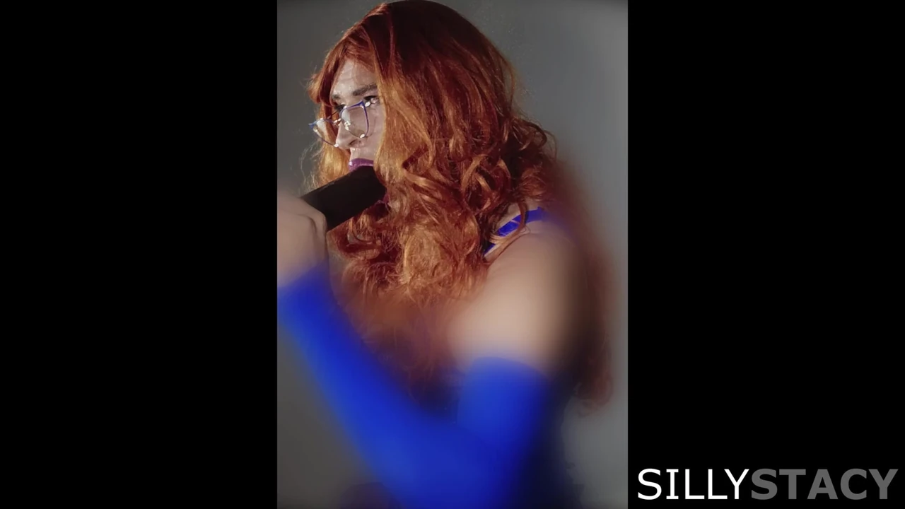 Sissi SillyStacy bebek büyük zenci yarağını emiyor