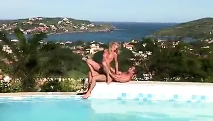 çok güzel sarışın 48