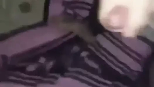 hatun kucakta gavat koca bamyasiyla oynuyor