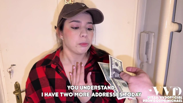 Kurye kız amcığıyla sikimi test etmeyi kabul etti