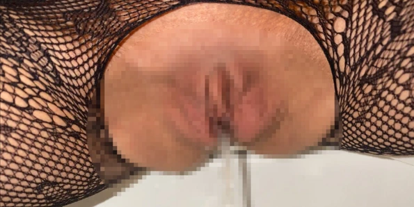 Yakın çekim işeme içinde ouvert bodystockings