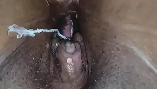 Götümü esnetiyorum