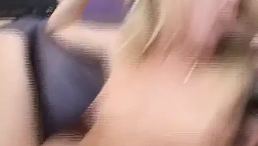 Boşalmak sürtük allison seviyor dp ve groupsex taraflar