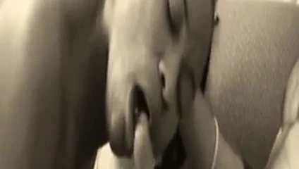 Aşağı güney abanoz aşağı kasaba gidiyor