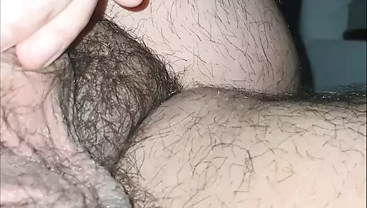 Üvey anne cenaze töreni sonrası üvey oğlu daha iyi hissetmek için mastürbasyon yapıyor