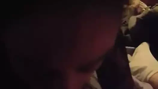 Başka bir sevimli nerd kız oral seks video