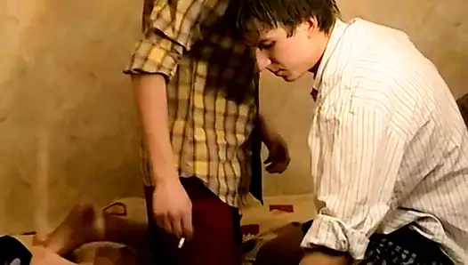 Knut ve artur sigara cigs ve sigara yarak keyfini çıkarın