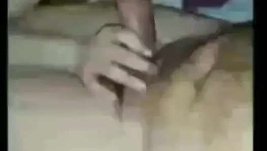 Kadın kılıklı kadın saksoyla ödüllendiriliyor