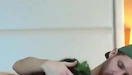 Süper seksi gotik yarak emiyor - derleme 3