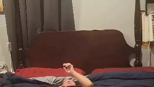 Nicole ray tek başına şehre gidiyor