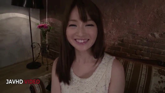 Tombul Japon amatör Saya Niiyama ile vahşi Asya tutkusu neredeyse sikişiyor