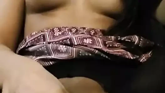 sevimli Asya mast ile oyuncak