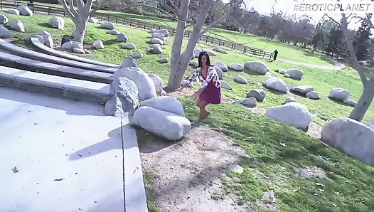 Assmatics v1: s4 - seksi götlü esmer iyi sakso çekiyor