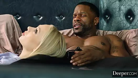 Derin. Kurnaz güzellik Braylin yaramaz erkek arkadaşını kandırıyor