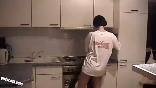 Tatlı lisa xxx ev yapımı video