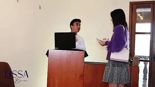 Kapılarım yakın ve odamdan kilitliyim
