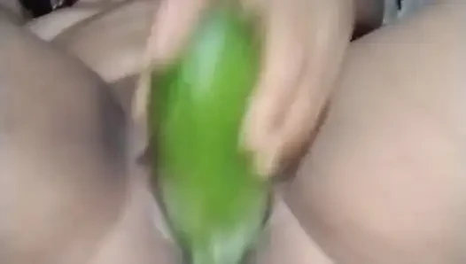Deshi köyü boudi masterbation salatalık ile orgazm