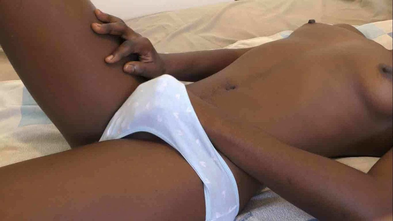 Genç abanoz üvey kız becerdin ve creampied