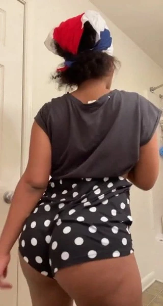 Sonunda onun icloud'una üvey kardeş şifresi aldım