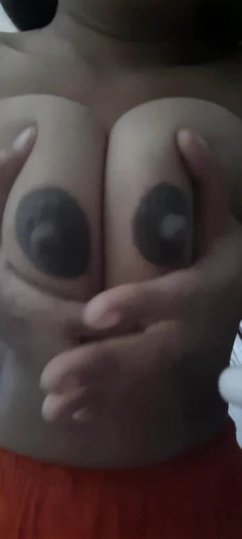 Волнующий момент из "Высокое качество бенгальской деревни Бхабхи с большими сиськами 2023"