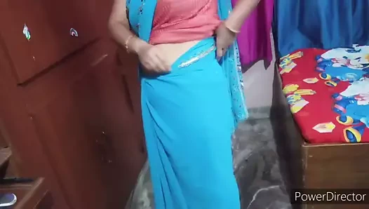 Mavi seksi sari anne, video