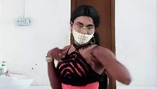 Hintli seksi travesti sürtük lara d'souza seksi video