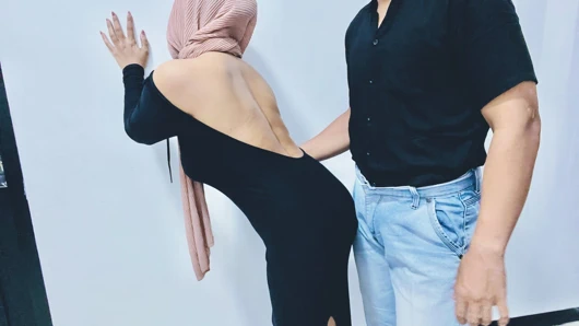 Seduced by my friend's sexy mom