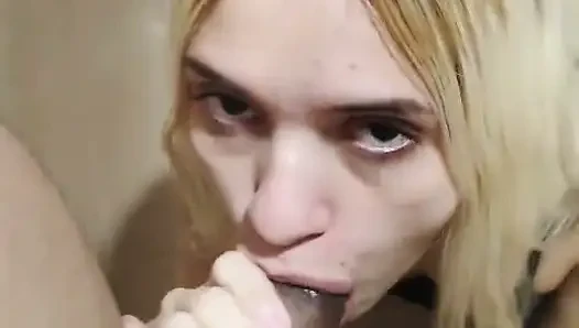 Couple Fucks Hot On Mattress, He Gets Her On All Fours