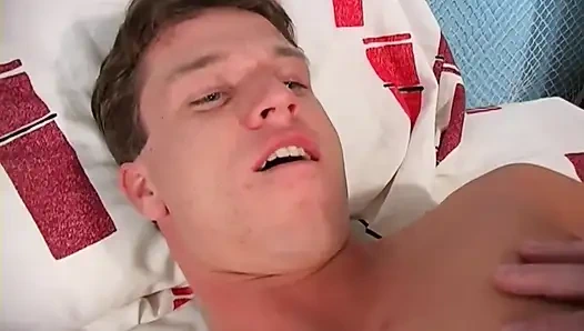 Twink love 2 eşcinsel adam birbirlerini sikiyor karşılıklı dölleme