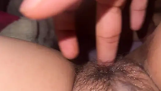 Gerçek çift gece geç saatlerde karşılıklı boşalma seansı