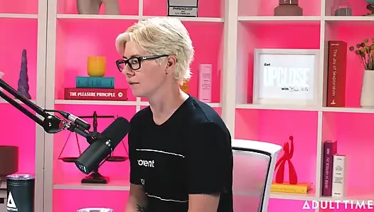 Kimmy Kimm utancı fethediyor ve kullanılmış külot satıyor | Adult Time Podcast