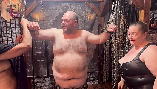 Bölüm 1:- domina satana blackberrymilf ile cbt kıskaçlı booboo cezalandırıyor