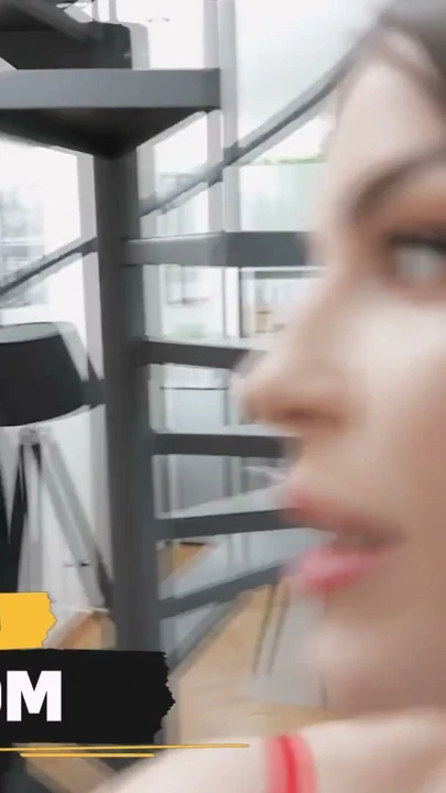 CUCK4K. Yaramaz Marica Chanel, Koca Koca Boynuzlu Kocası Meşgulken Sevgilisiyle Rol Yapmayı Seviyor | Klip 2