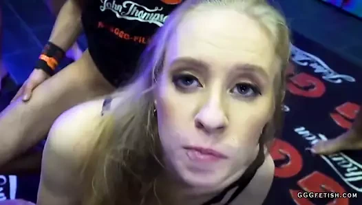 Nikki bilmece gösterileri derin anal ve cumswallows