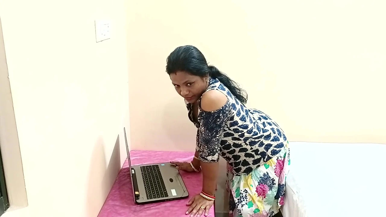 Indian Married IT Professor Anita Deepthroat Blowjobs Full Masti Hardcore Squirting Sex with Colleague