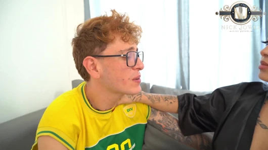 Aptal Üvey Kardeşimi Seviyorum, Çok Büyük Bir Penisi Var!